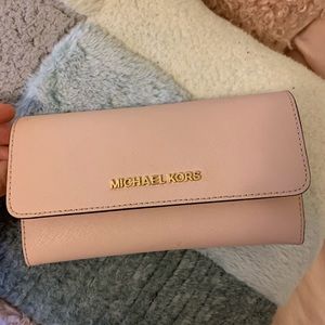 Michael khors wallet
